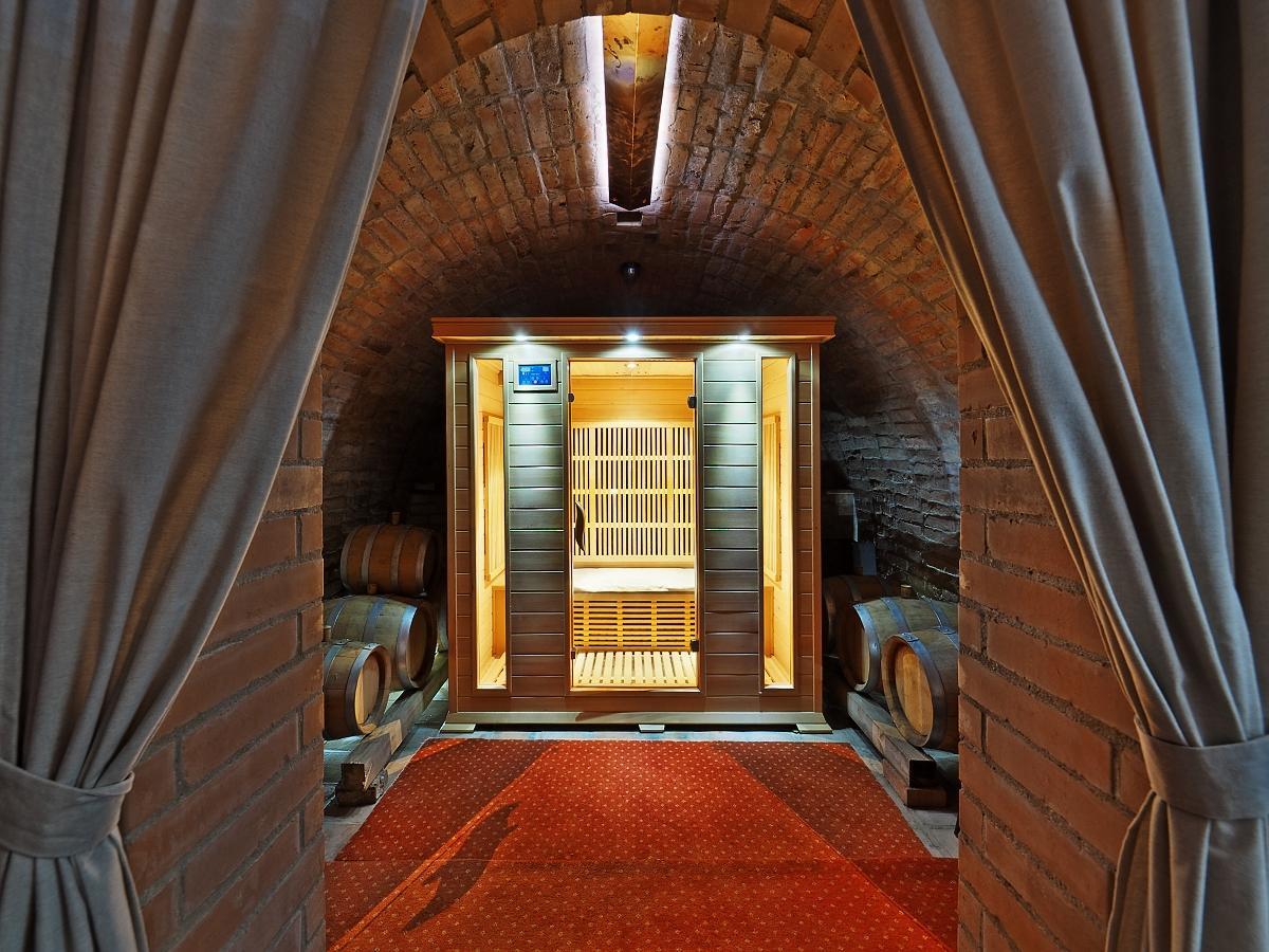Hotel Vinohrad Milotice Экстерьер фото